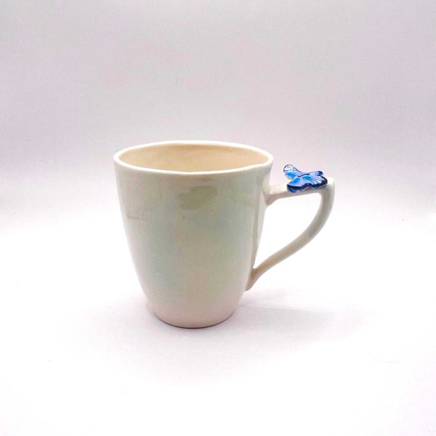 kubek z motylem porcelana