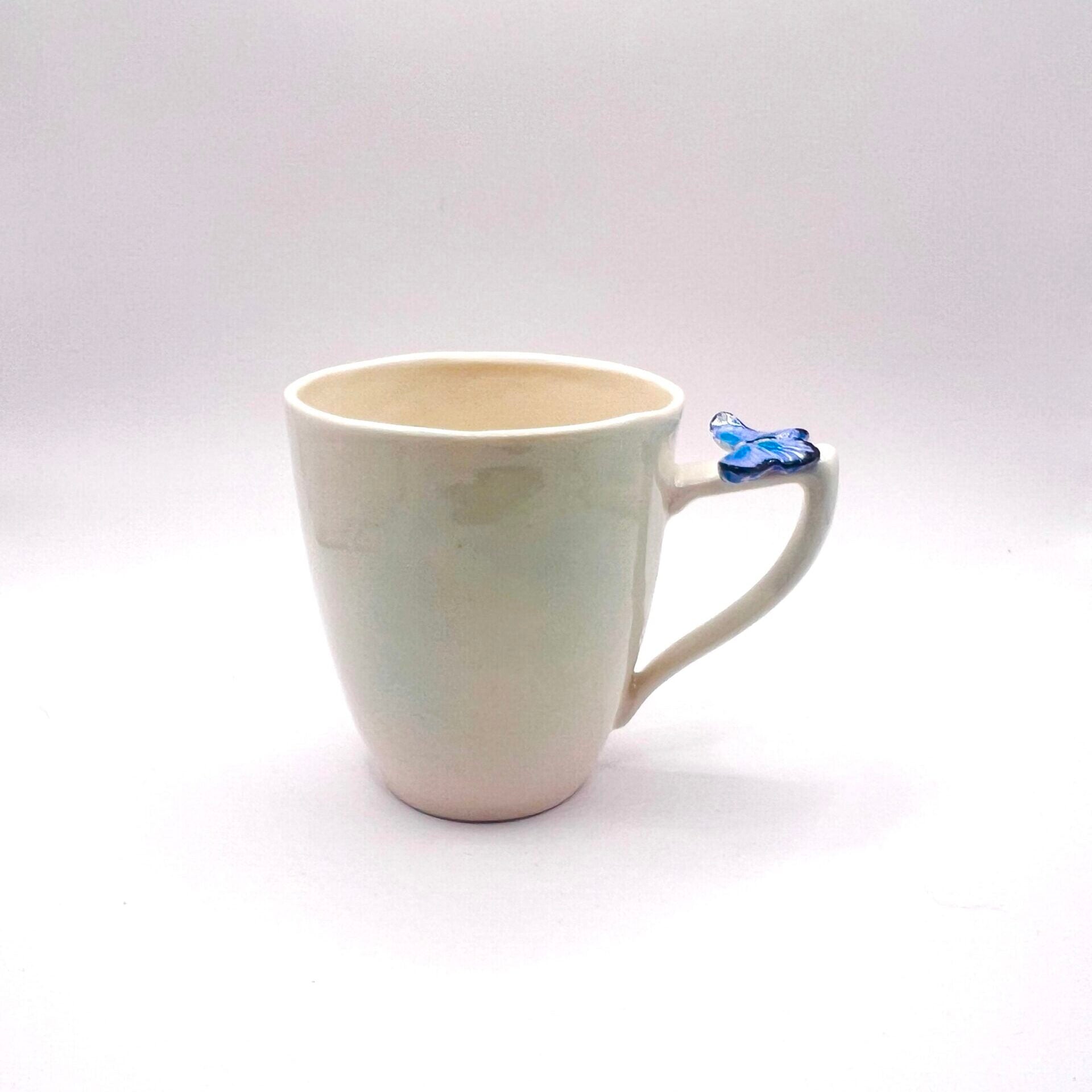 kubek z motylem porcelana
